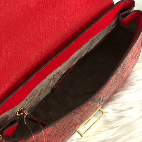 Hand Bag - Picture 3 of 4